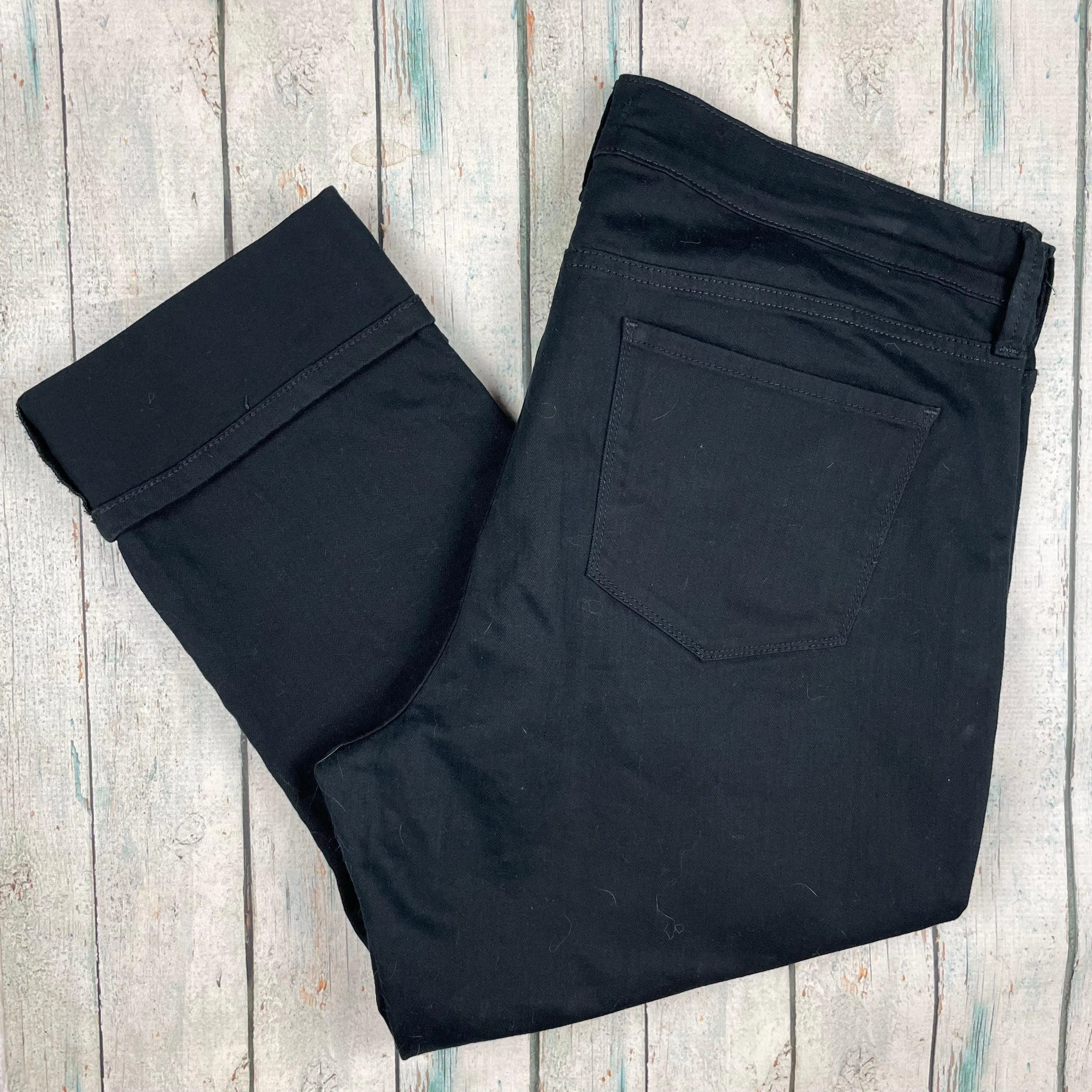 Black Lift & Tuck 'Dayla' NYDJ Wide Cuff Capri Jeans -Size 16 US/ 20AU