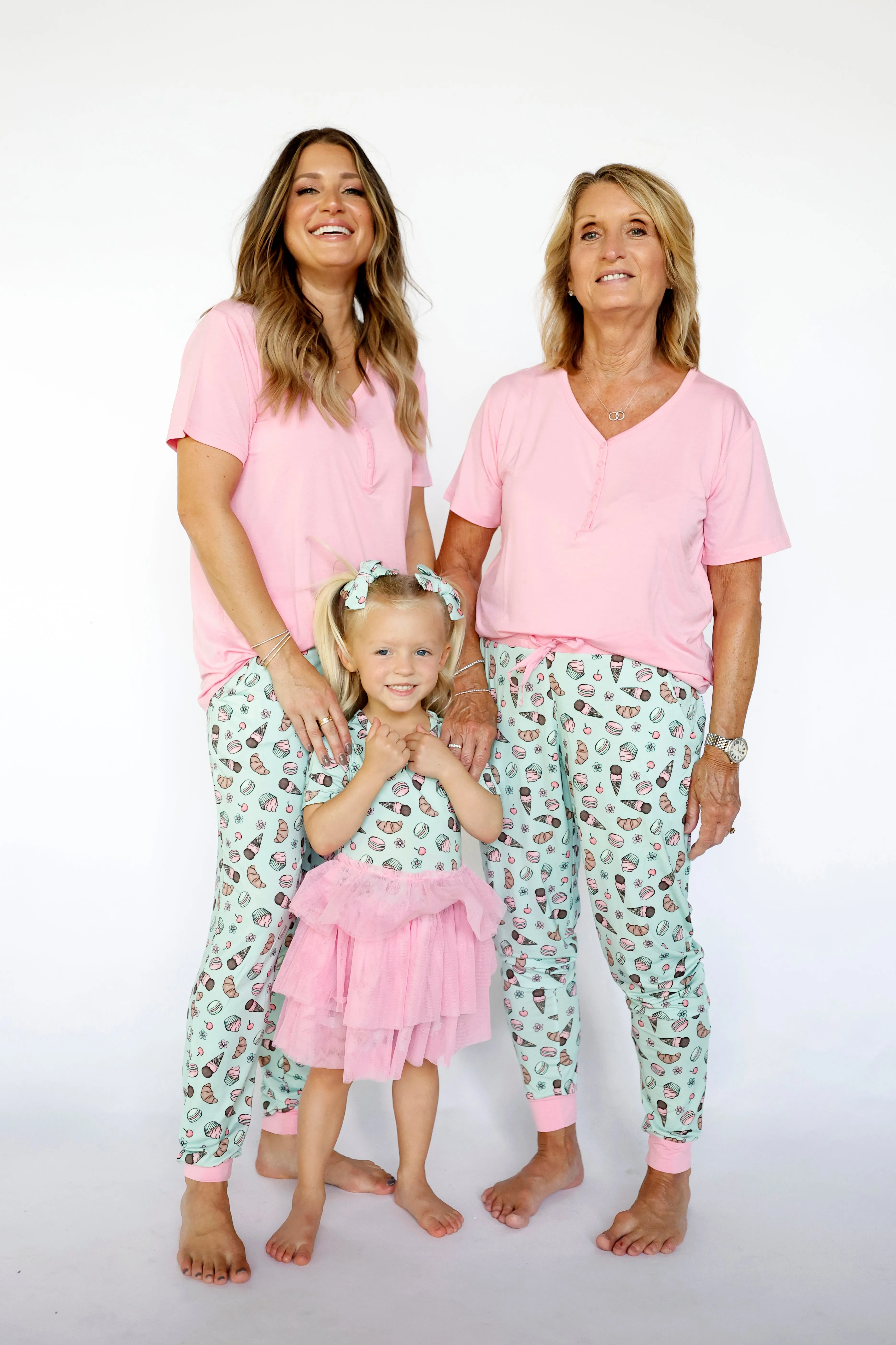 EXCLUSIVE BERRY CUTE BAKERY WOMENS JOGGER DREAM SET