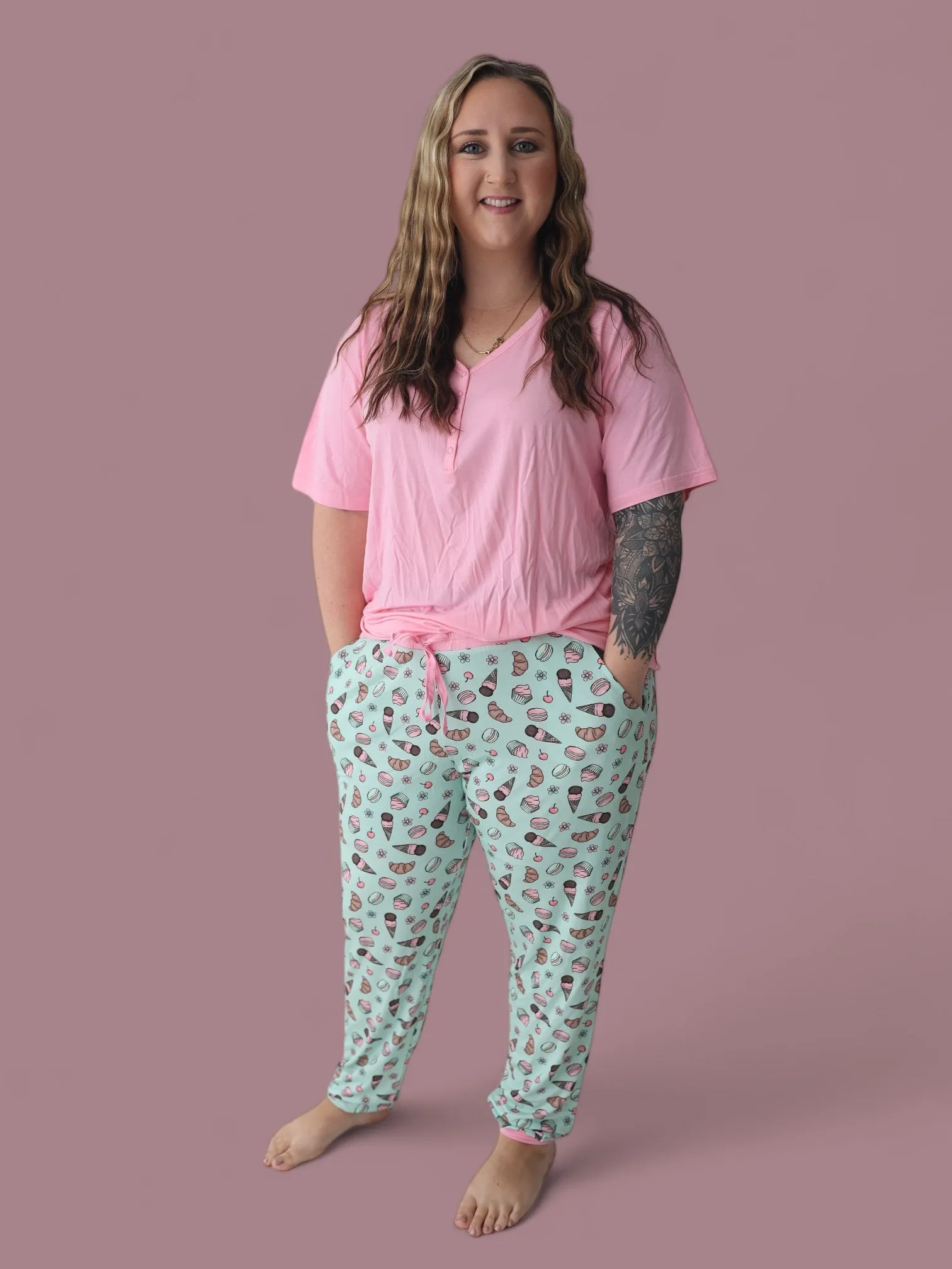 EXCLUSIVE BERRY CUTE BAKERY WOMENS JOGGER DREAM SET