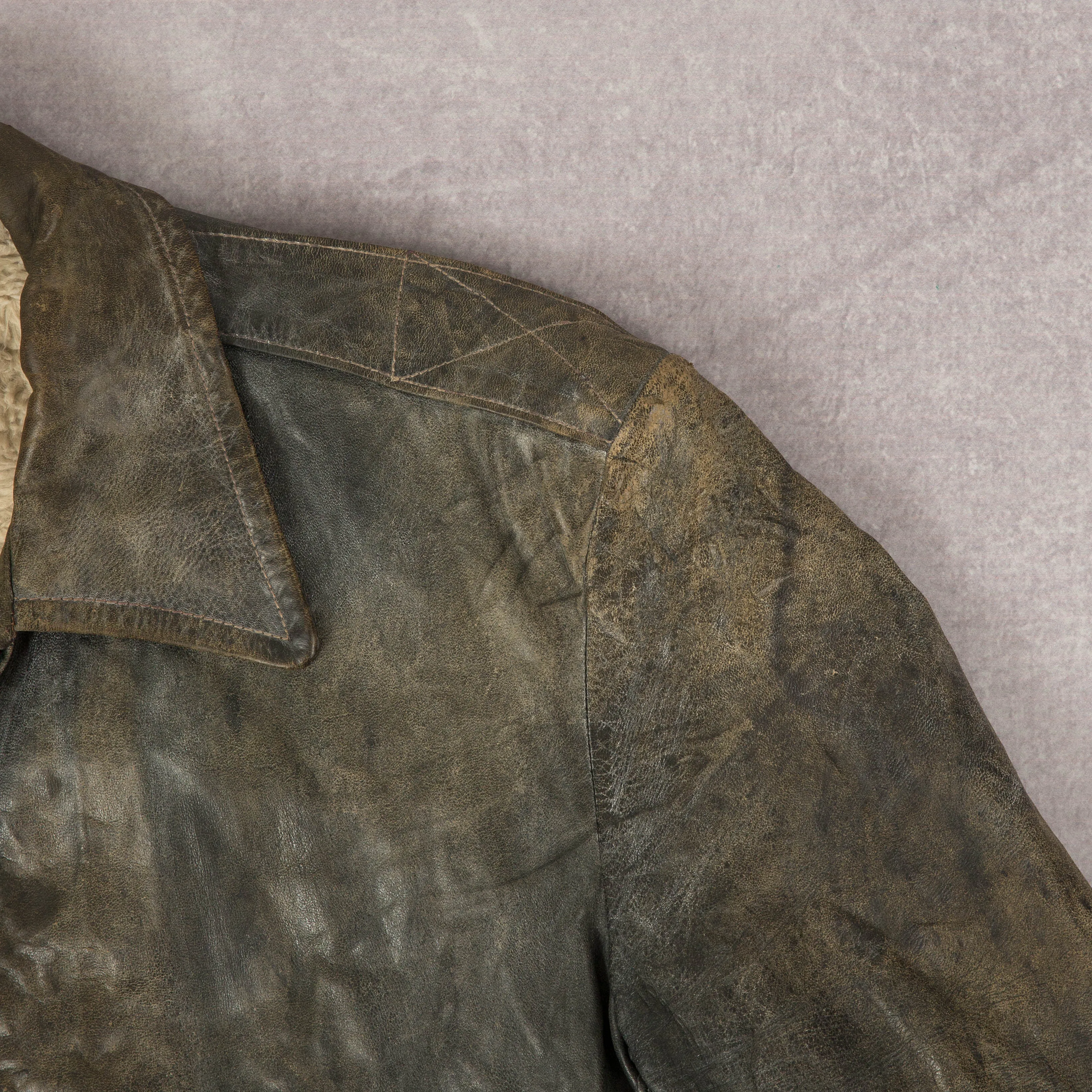 MEN'S VINTAGE 1960S FADED LEATHER BOMBER JACKET - SMALL
