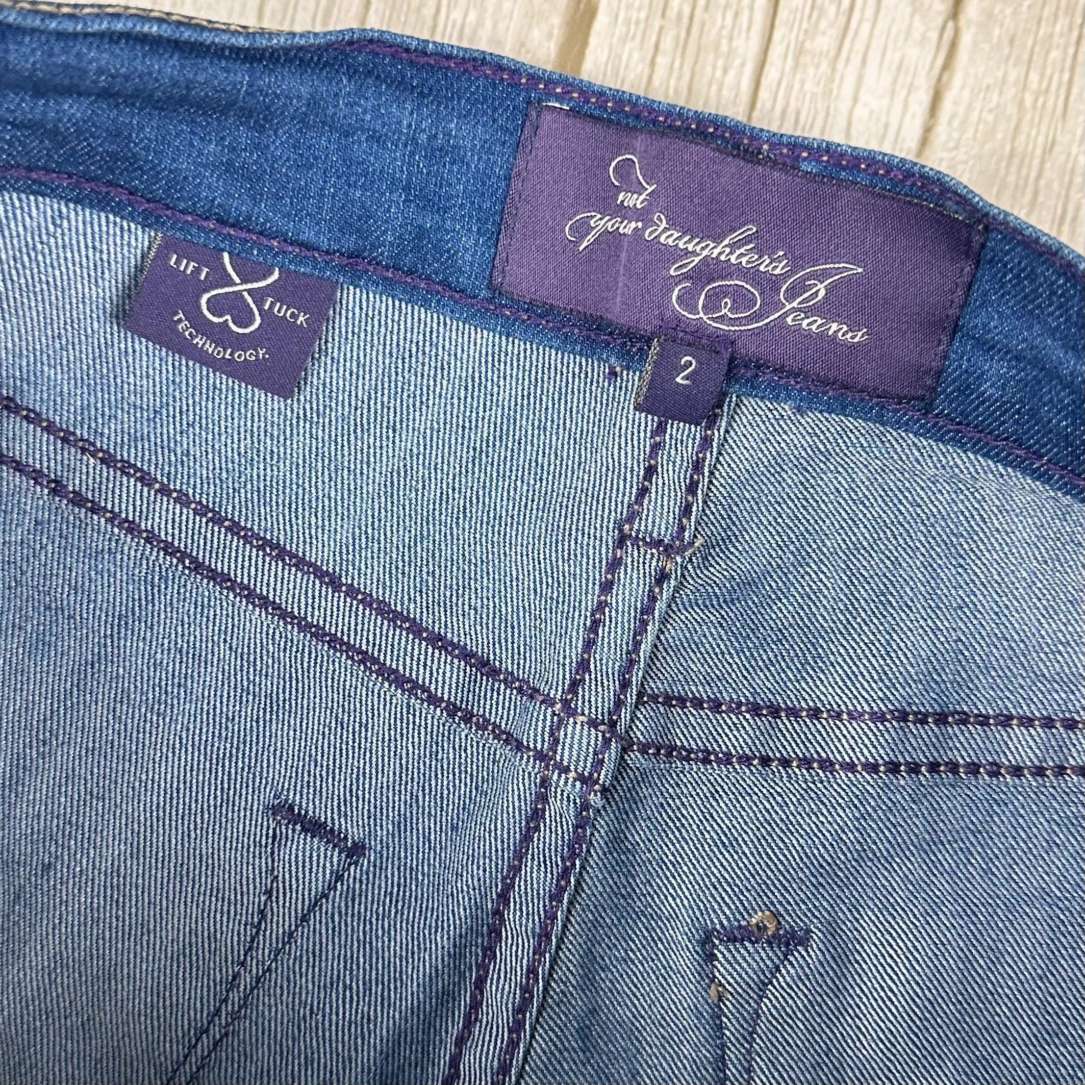 NYDJ  Cropped Cuffed Stretch Ladies Jeans -Size US 2 or AU 6