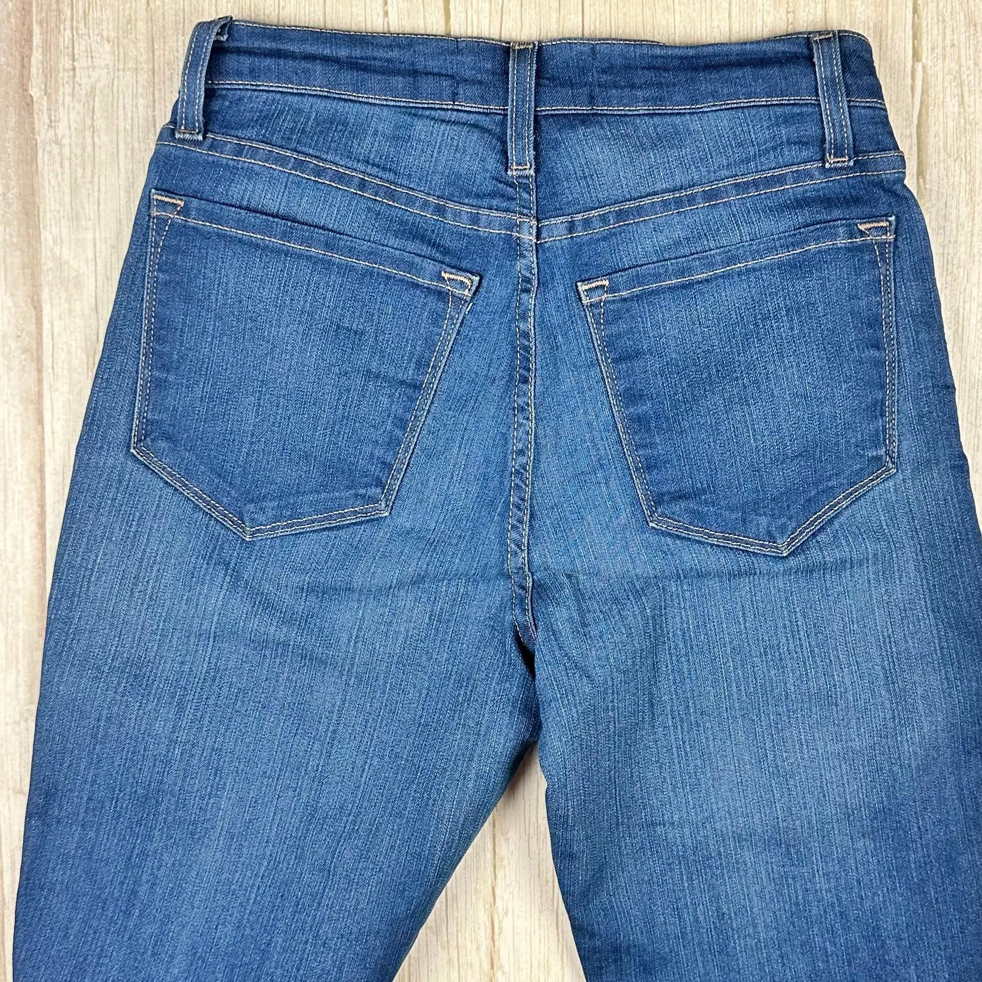 NYDJ  Cropped Cuffed Stretch Ladies Jeans -Size US 2 or AU 6